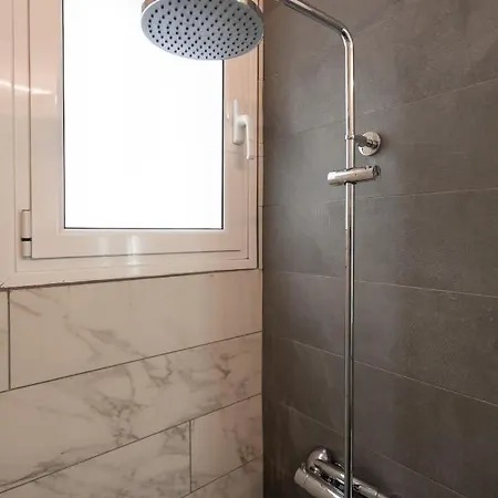 The City Escape Corner Apartment *