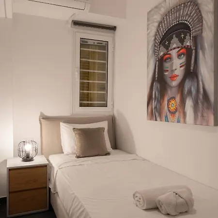 The City Escape Corner Apartment